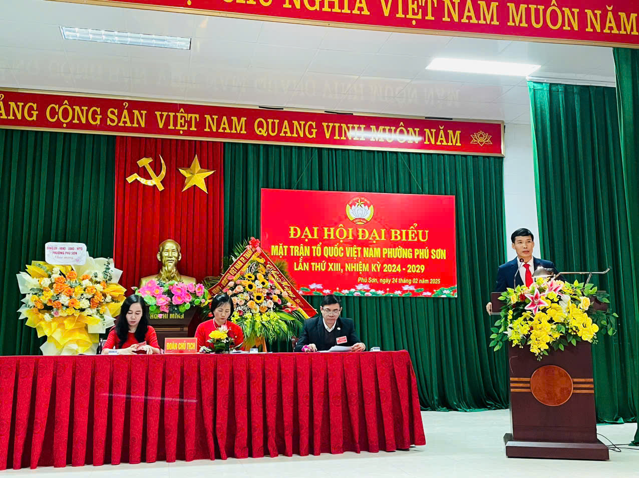 Anh-tin-bai